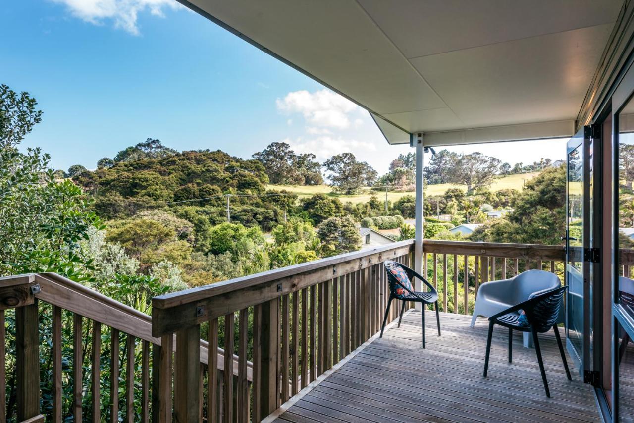 Treetop Retreat - Onetangi Holiday Home Exteriér fotografie